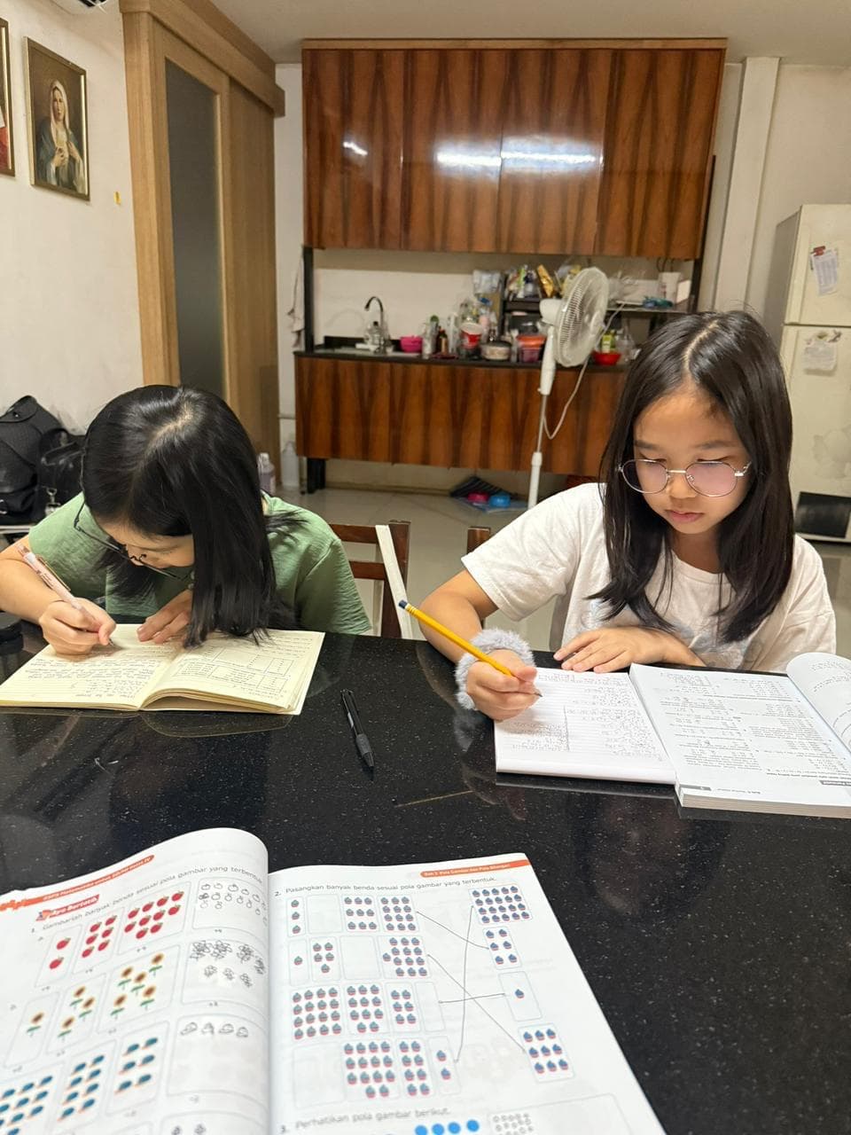 Private tutor Pivoine di rumah