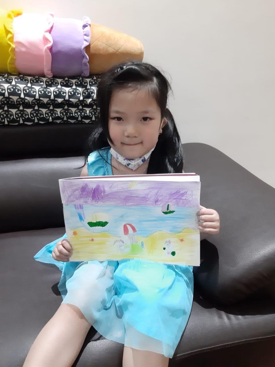 Tutor Pivoine mendampingi siswa