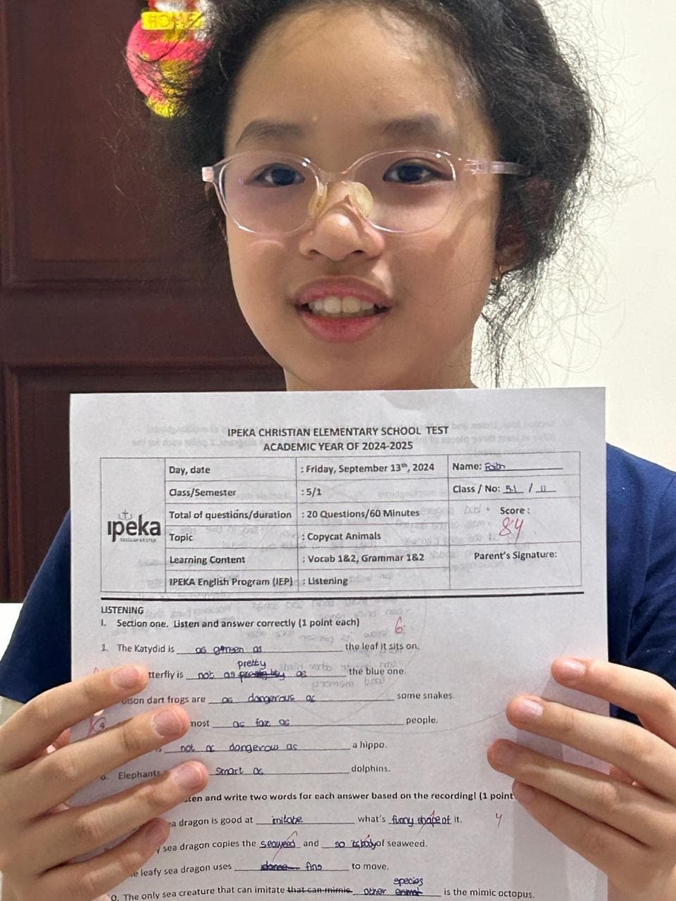 Siswa belajar bersama tutor Pivoine
